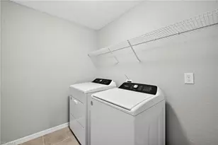 2925 NE 4th Pl, Cape Coral, FL 33909 - Photo 22