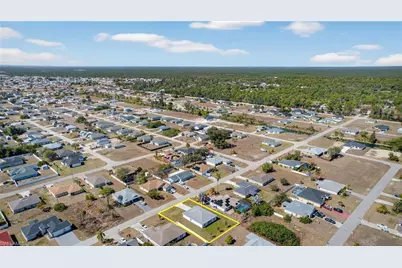 2925 NE 4th Pl, Cape Coral, FL 33909 - Photo 32