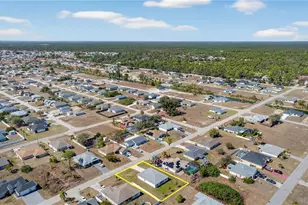 2925 NE 4th Pl, Cape Coral, FL 33909 - Photo 32