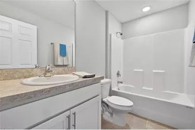 2925 NE 4th Pl, Cape Coral, FL 33909 - Photo 20