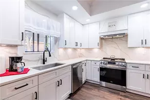 335 Sanctuary Dr, Crystal Beach, FL 34681 - Photo 20