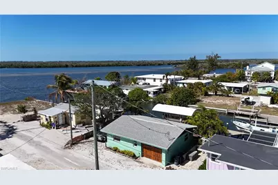 2650 Coco Plum Dr, Matlacha, FL 33993 - Photo 30