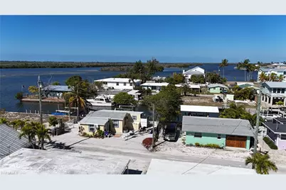 2650 Coco Plum Dr, Matlacha, FL 33993 - Photo 32