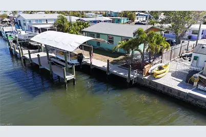 2650 Coco Plum Dr, Matlacha, FL 33993 - Photo 4