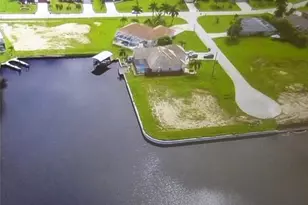 2929 SW 27th St, Cape Coral, FL 33914 - Photo 12