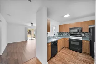 1044 SE 11th St, Cape Coral, FL 33990 - Photo 4