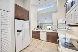 5500 Harbour Castle Dr, Fort Myers, FL 33907 - Photo 18