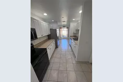 1066 Barnett St E, Lehigh Acres, FL 33974 - Photo 8