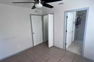 1066 Barnett St E, Lehigh Acres, FL 33974 - Photo 12