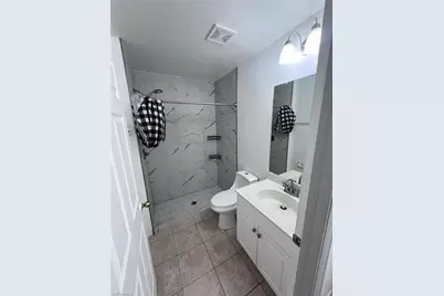 1066 Barnett St E, Lehigh Acres, FL 33974 - Photo 14