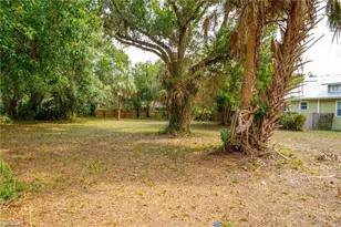 2753 Second St, Fort Myers, FL 33916 - Photo 2