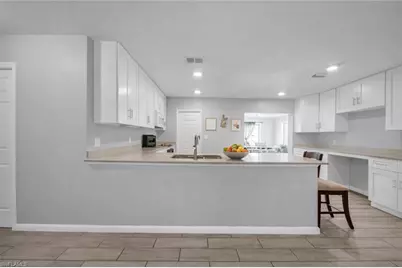 102 Crescent Lake Dr, North Fort Myers, FL 33917 - Photo 14
