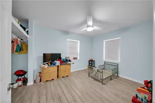 102 Crescent Lake Dr, North Fort Myers, FL 33917 - Photo 18