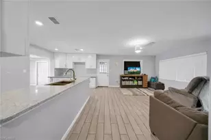 102 Crescent Lake Dr, North Fort Myers, FL 33917 - Photo 10