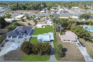 102 Crescent Lake Dr, North Fort Myers, FL 33917 - Photo 38