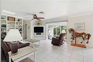 2500 10th St N, Naples, FL 34103 - Photo 2