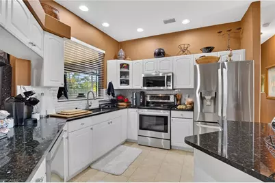 4914 SW 25th Ct, Cape Coral, FL 33914 - Photo 8