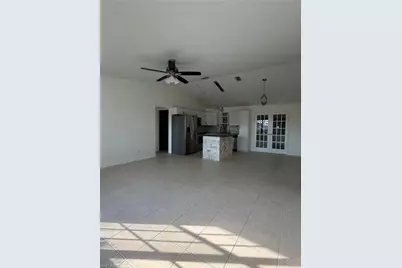 1905 NE 6th St, Cape Coral, FL 33909 - Photo 2