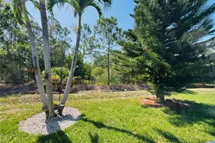 5313 Whitten Dr, Naples, FL 34104 - Photo 14