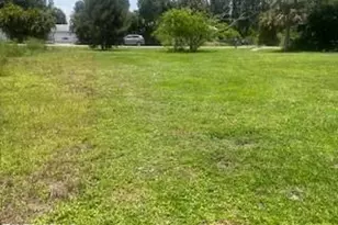 435 Monterey St, North Fort Myers, FL 33903 - Photo 6