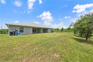 305-307 Hightower Ave S, Lehigh Acres, FL 33973 - Photo 20