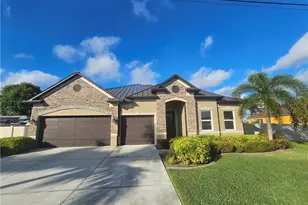 1919 SW 26th Terrace, Cape Coral, FL 33914 - Photo 2