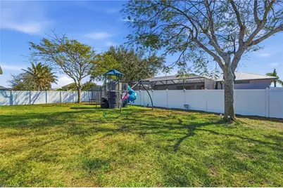 1632 SW 13th Ter, Cape Coral, FL 33991 - Photo 32
