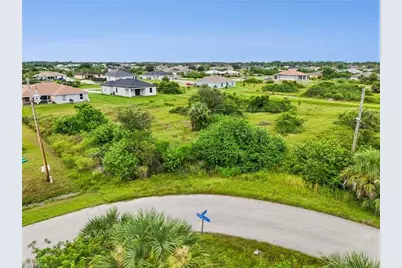 372 Pinafore Ave, Lehigh Acres, FL 33974 - Photo 4