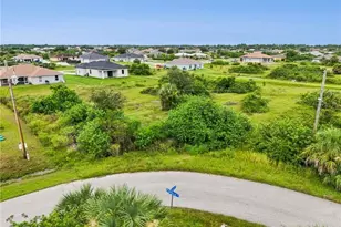 372 Pinafore Ave, Lehigh Acres, FL 33974 - Photo 4