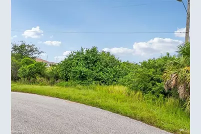 372 Pinafore Ave, Lehigh Acres, FL 33974 - Photo 6