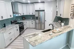 17561 Canal Cove Ct, Fort Myers Beach, FL 33931 - Photo 4