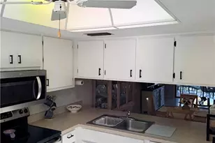 11220 Caravel Cir, Fort Myers, FL 33908 - Photo 12