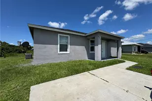 8036 Buttercup Cir, Labelle, FL 33935 - Photo 2