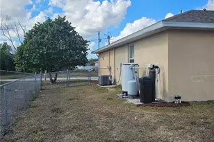 2619 NW 2nd Pl, Cape Coral, FL 33993 - Photo 12