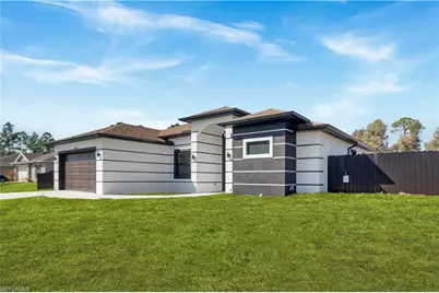 1935 Holyoke Ave, Lehigh Acres, FL 33972 - Photo 8