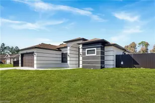 1935 Holyoke Ave, Lehigh Acres, FL 33972 - Photo 8