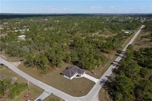 1018 Chandlee St, Lehigh Acres, FL 33974 - Photo 8