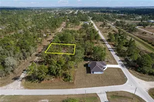 1018 Chandlee St, Lehigh Acres, FL 33974 - Photo 2