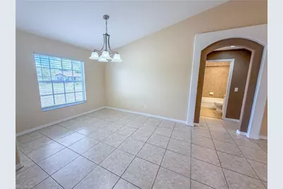 906 SW 9th Ct, Cape Coral, FL 33991 - Photo 10