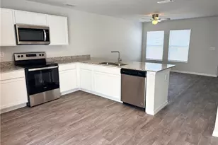 324 NW 3rd Ln, Cape Coral, FL 33993 - Photo 4