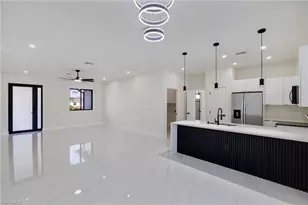 1810 NE 6th Pl, Cape Coral, FL 33909 - Photo 10