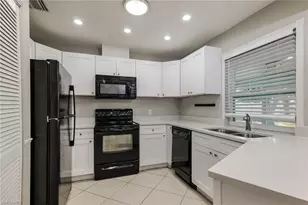 1122 SE 17th St, Cape Coral, FL 33990 - Photo 6