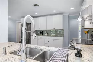 549 7th Ave N, Naples, FL 34102 - Photo 10