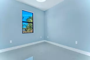 718 Bedford Point Ave, Lehigh Acres, FL 33974 - Photo 18