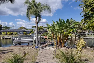 233 SW 42nd Ter, Cape Coral, FL 33914 - Photo 4