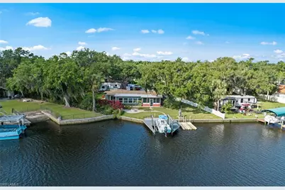 13782 River Forest Dr, Fort Myers, FL 33905 - Photo 6