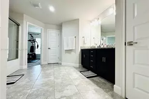 1137 NE 4th Pl, Cape Coral, FL 33909 - Photo 22