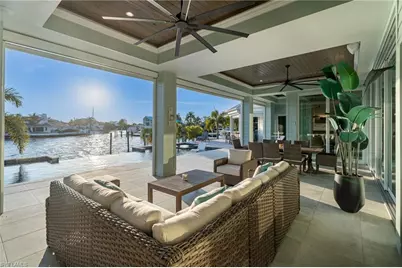 218 Bayshore Dr, Cape Coral, FL 33904 - Photo 20