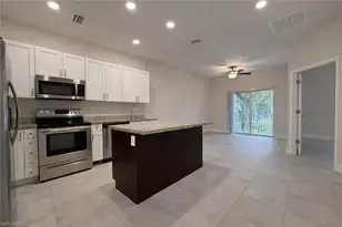 3221 SW 8th Pl, Cape Coral, FL 33914 - Photo 4