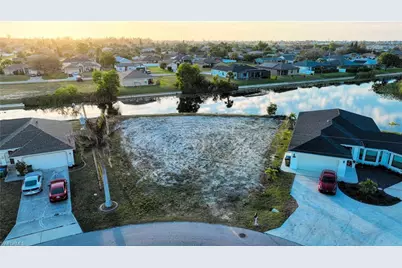 817 SW 8th St, Cape Coral, FL 33991 - Photo 8